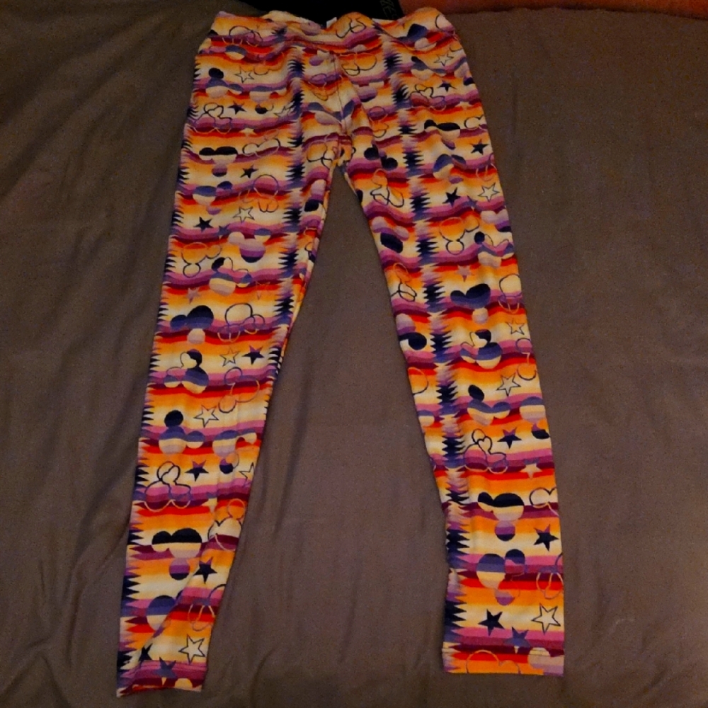 LuLaRoe DISNEY Leggings with Rainbow and Star Pattern